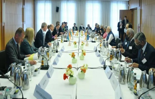 PM Modi co-chairs business round table in Berlin